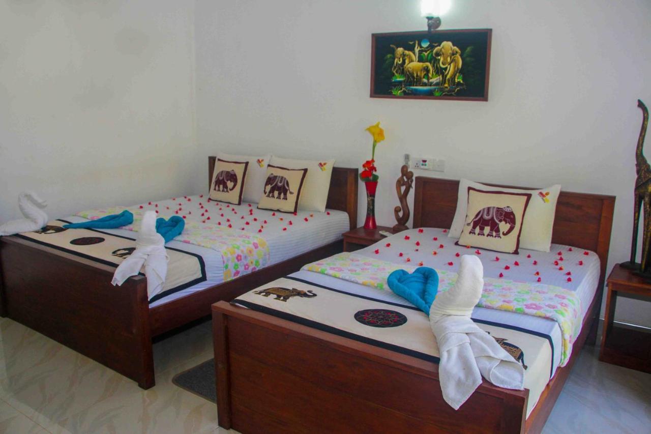 Hungry Lion Sigiriya Hotell Eksteriør bilde